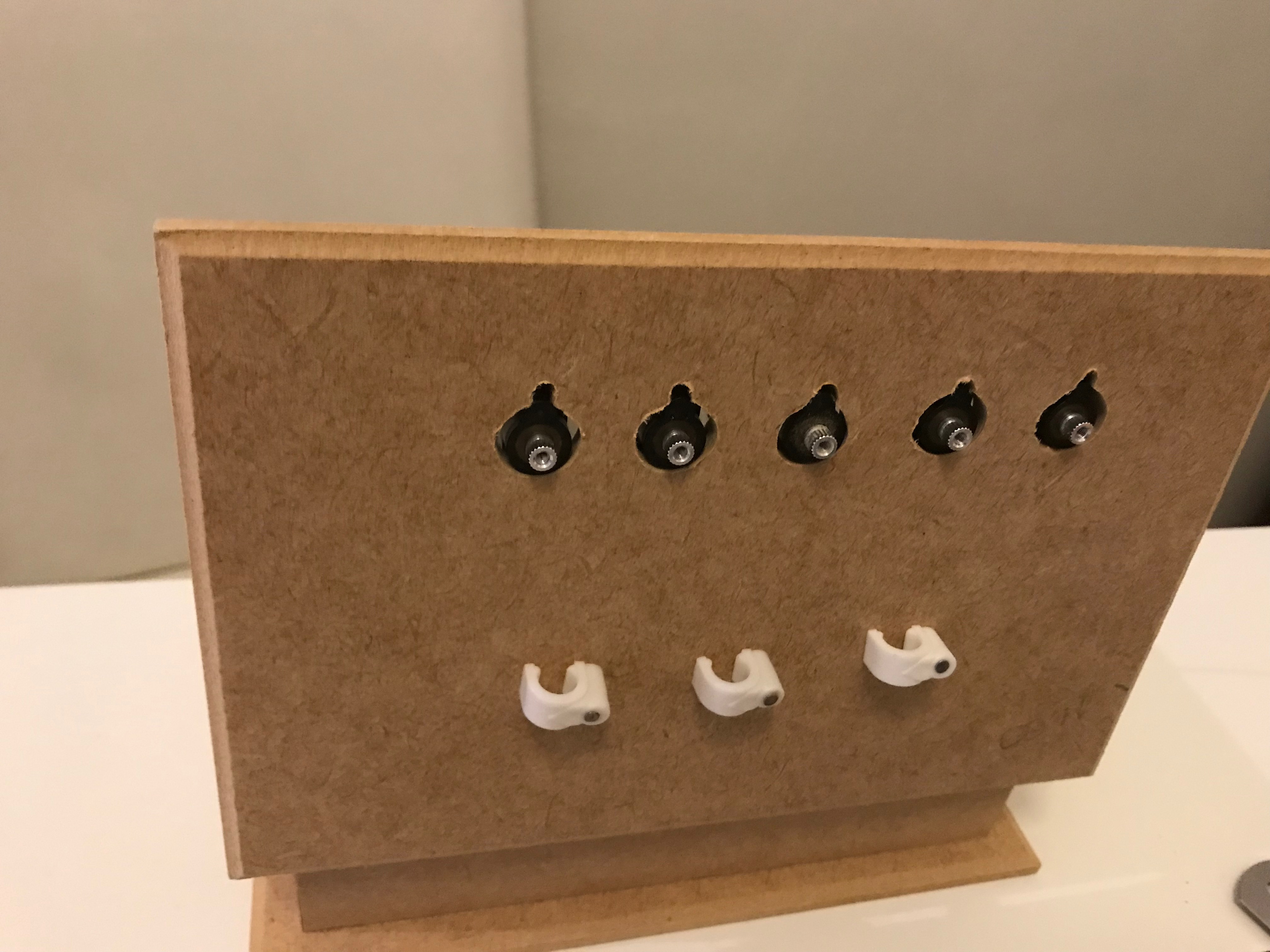 Montagem da base da mão robótica