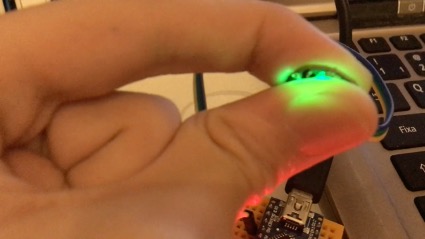 Sensor de batimentos medindo